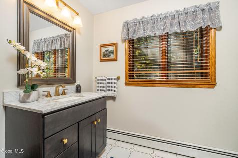 524 Macelroy Road Clifton Park NY 12065