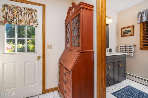 524 Macelroy Road Clifton Park NY 12065