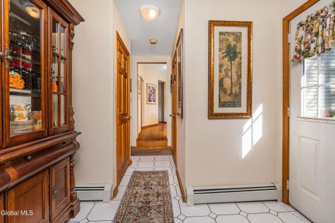 524 Macelroy Road Clifton Park NY 12065