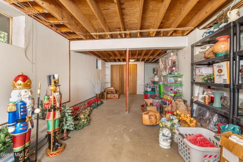 524 Macelroy Road Clifton Park NY 12065