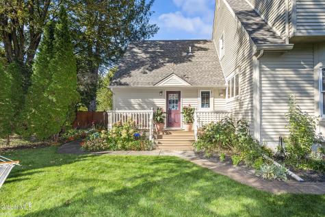 524 Macelroy Road Clifton Park NY 12065