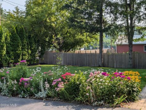 524 Macelroy Road Clifton Park NY 12065