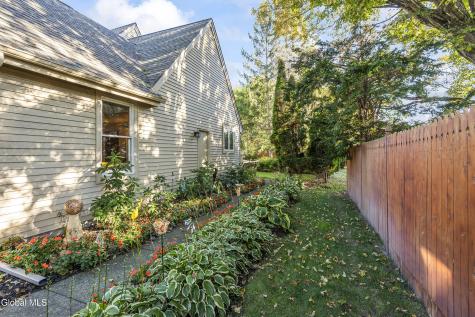 524 Macelroy Road Clifton Park NY 12065