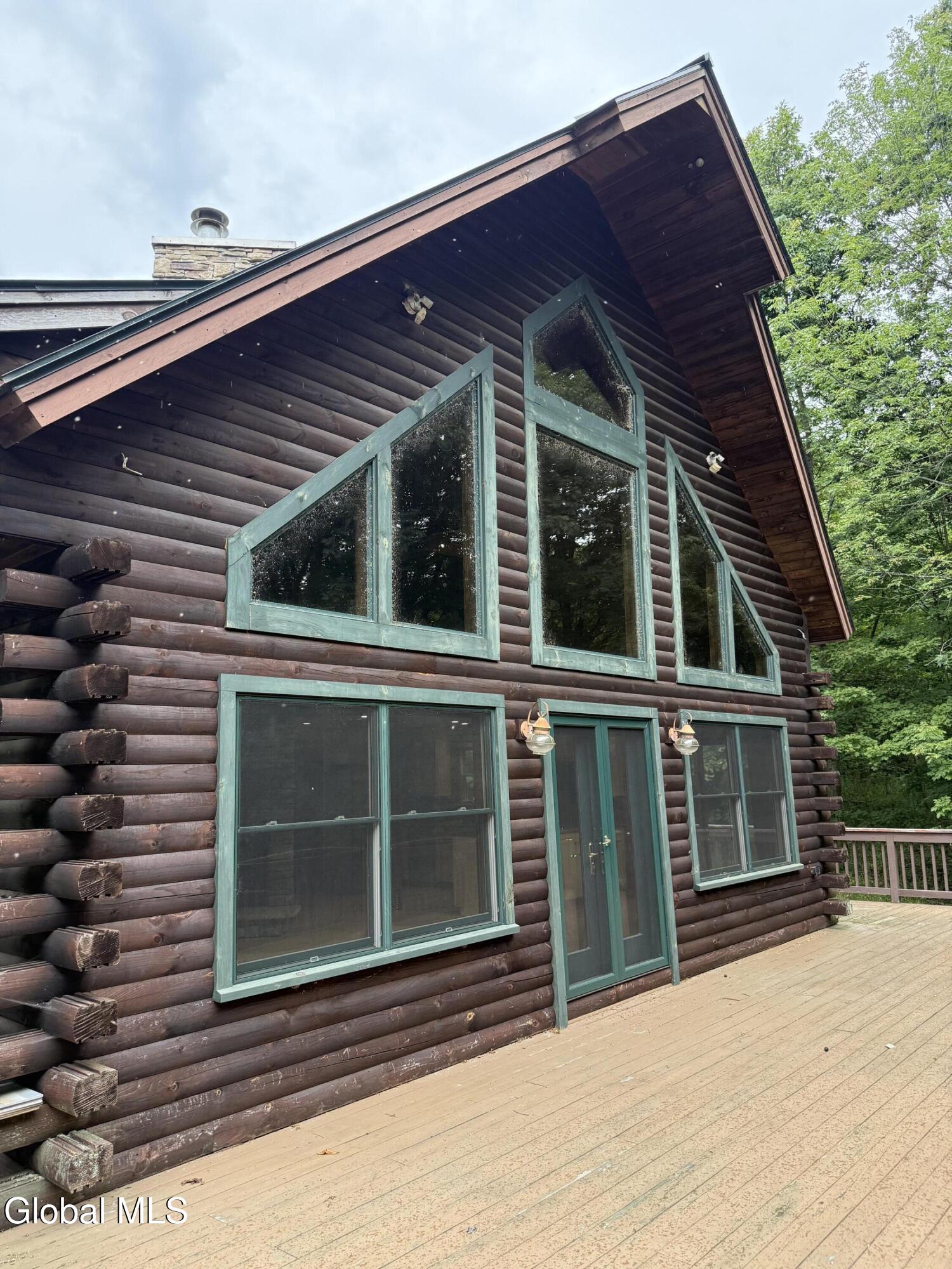 395 Hills Pond Road Hampton NY 12887