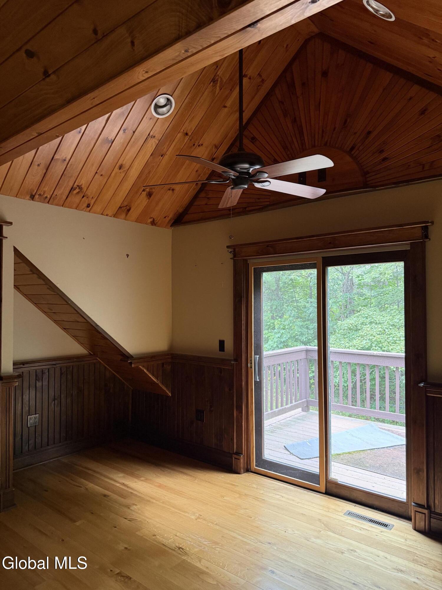 395 Hills Pond Road Hampton NY 12887