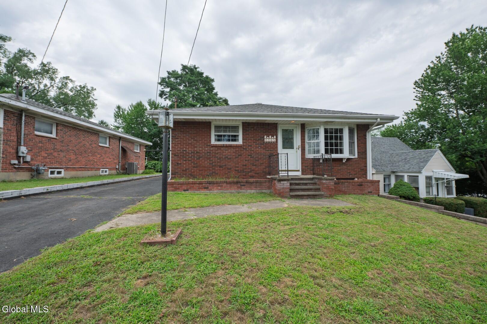 56.5 Braintree Street Albany NY 12205