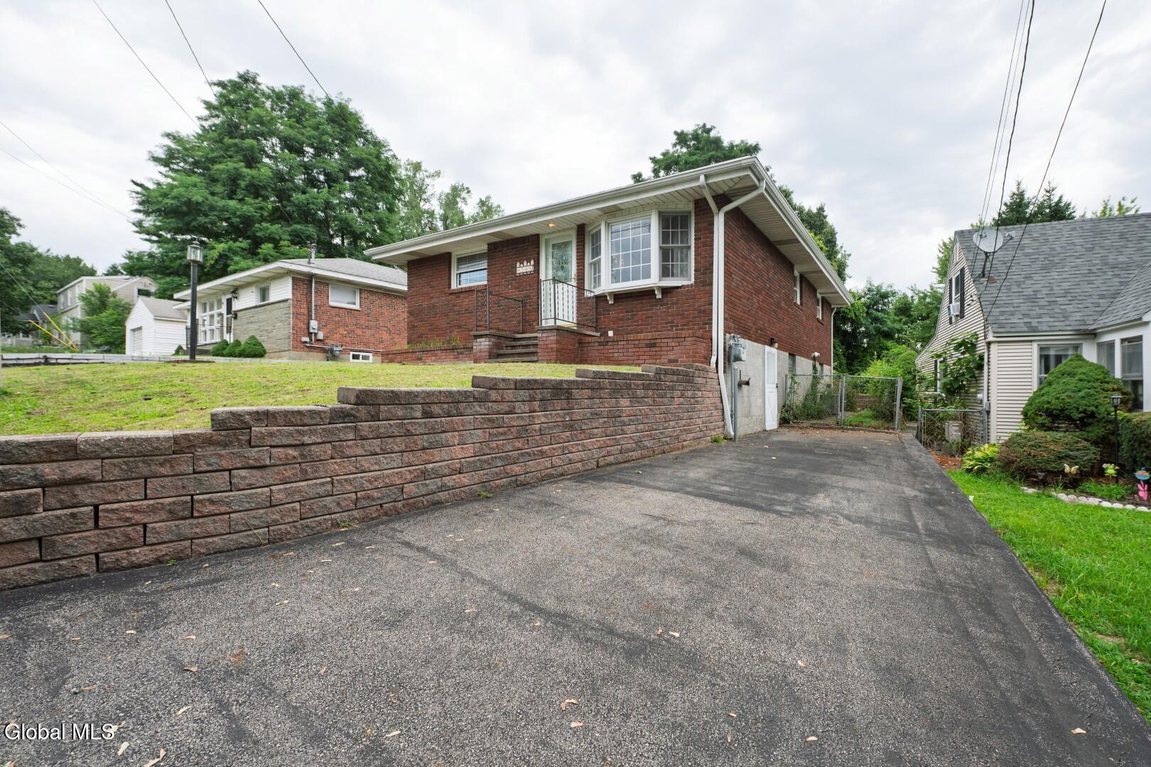 56.5 Braintree Street Albany NY 12205