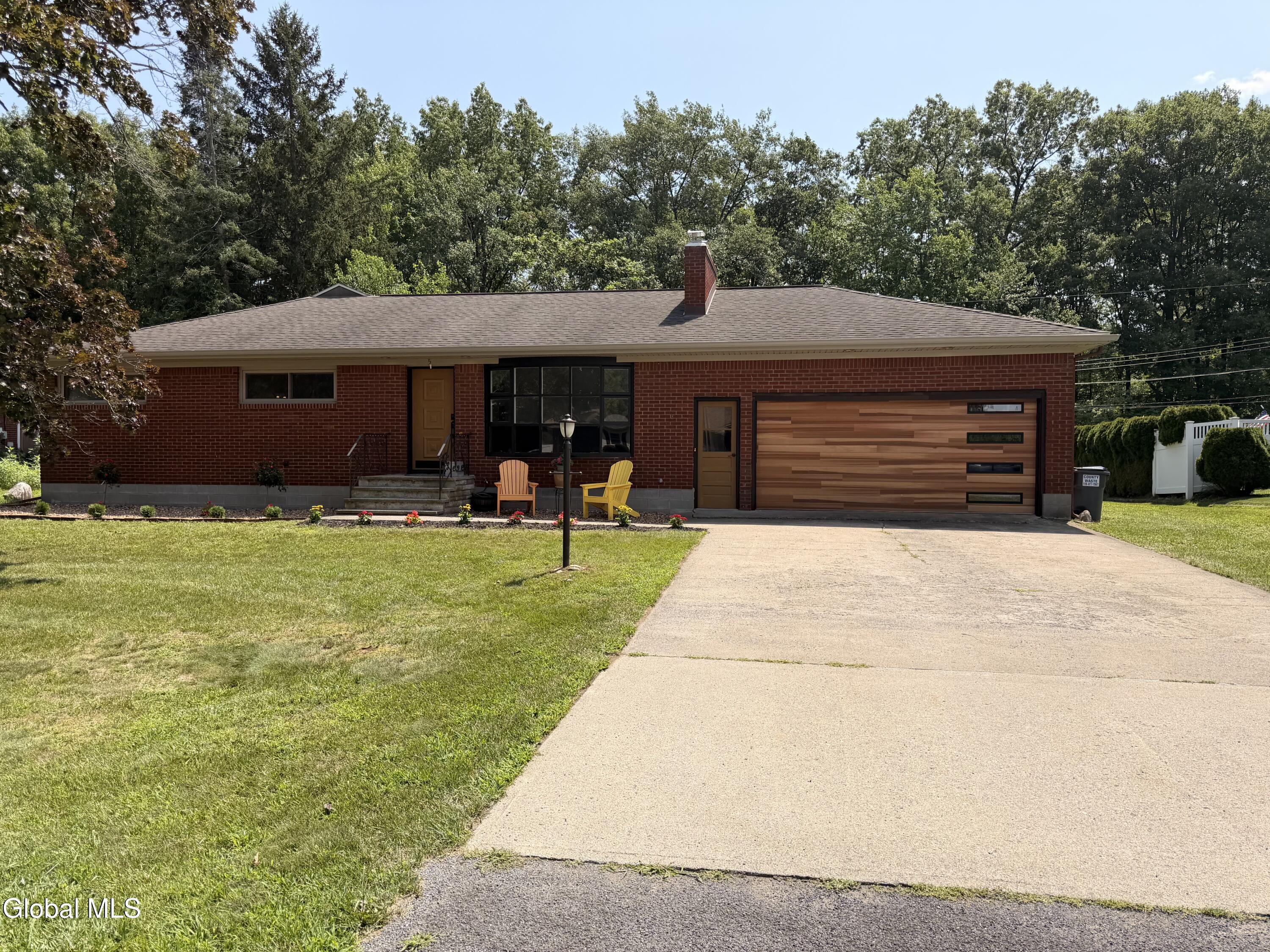 5 Linda Drive Colonie NY 12205