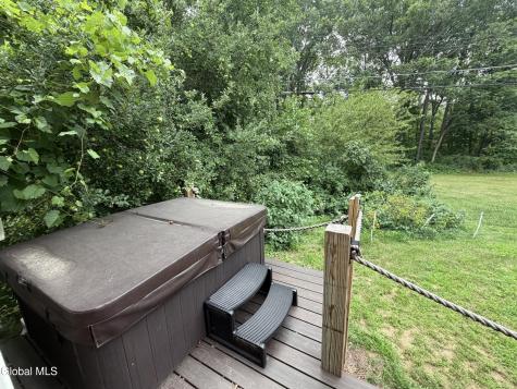 5 Linda Drive Colonie NY 12205