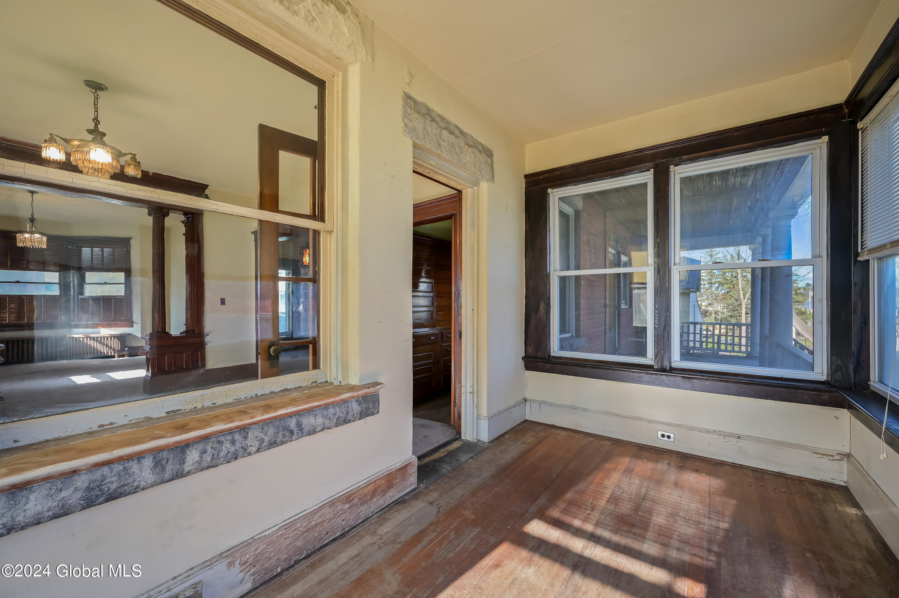 616 E Main Street Cobleskill NY 12043