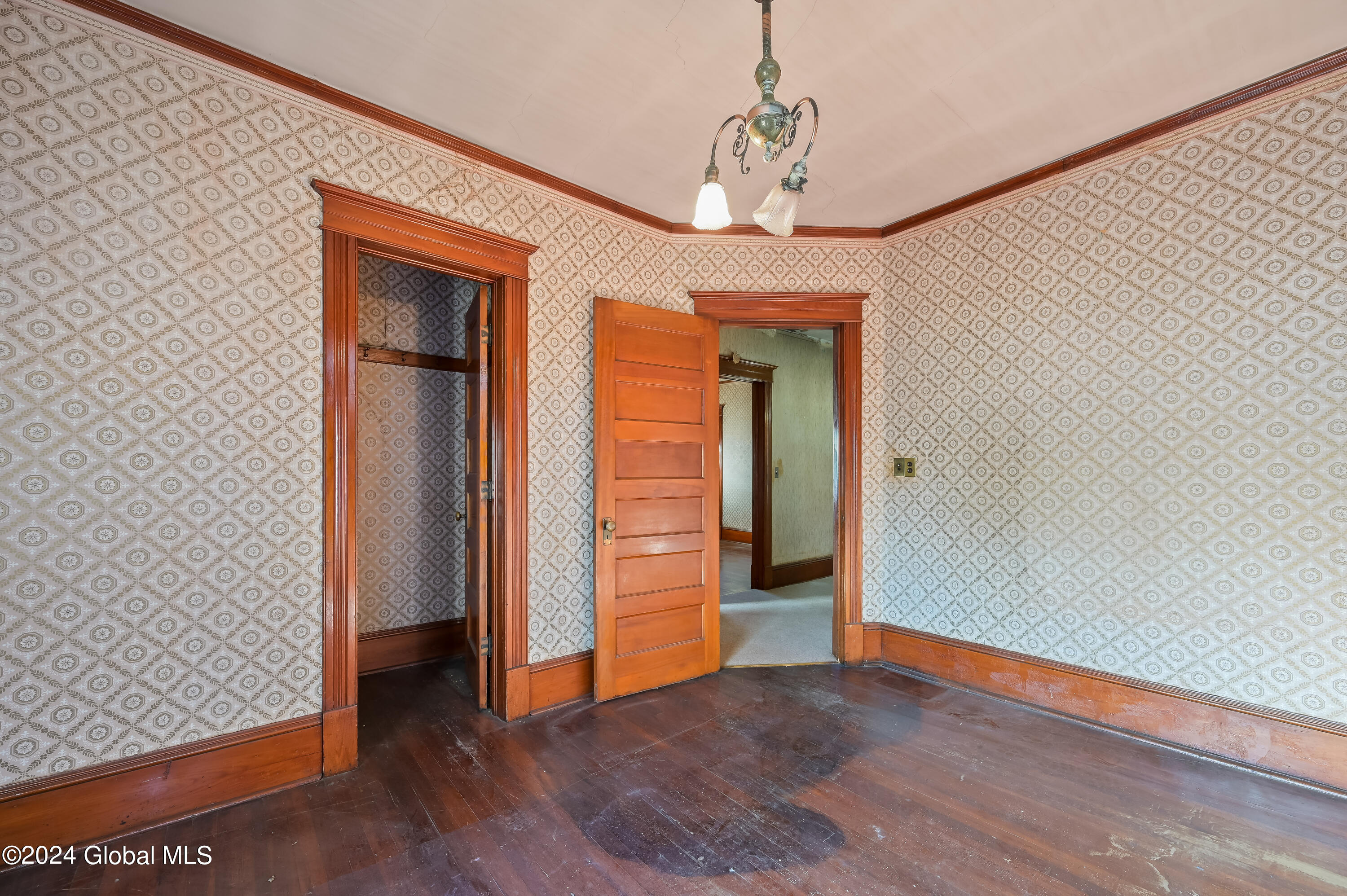616 E Main Street Cobleskill NY 12043
