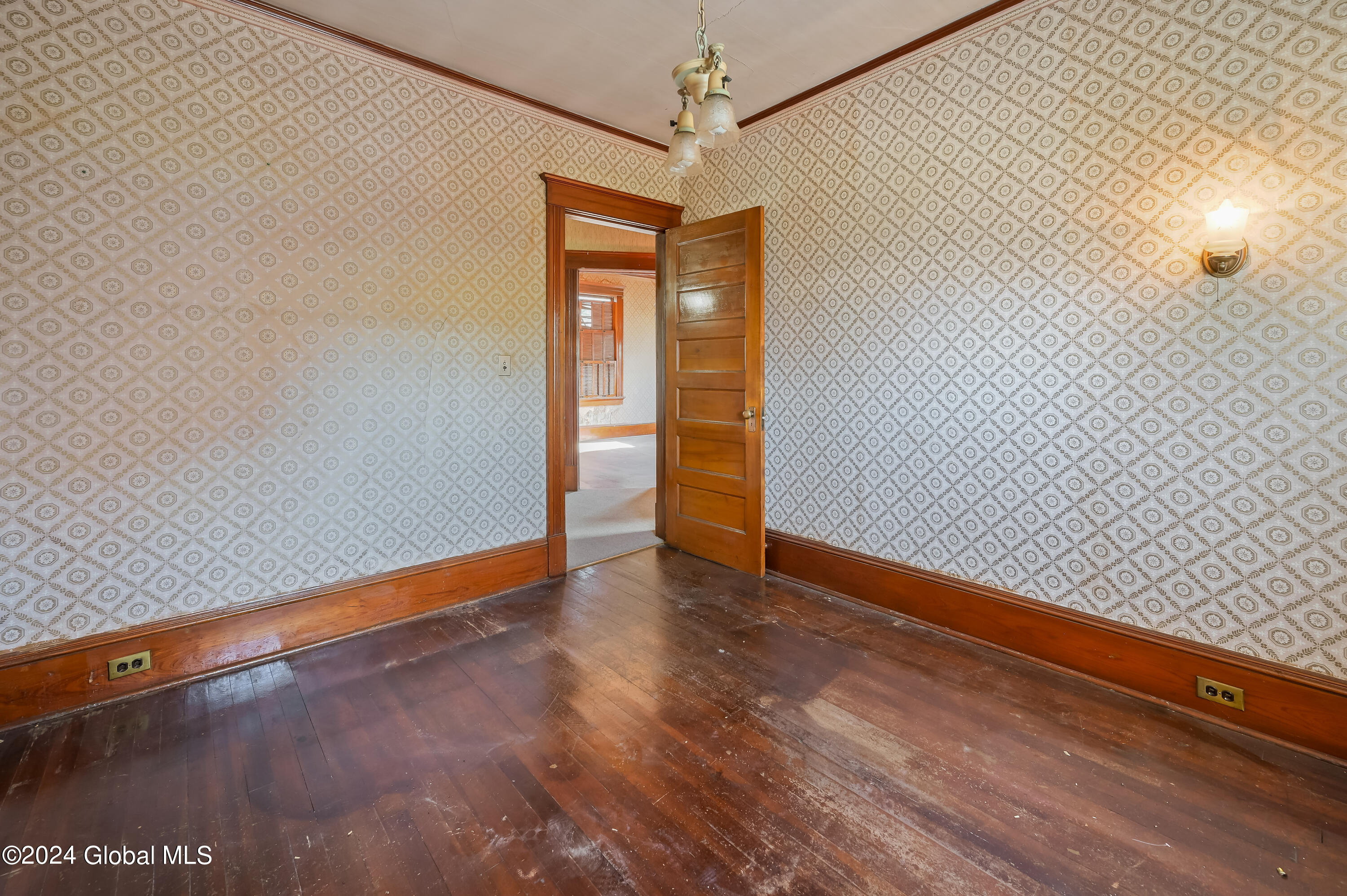 616 E Main Street Cobleskill NY 12043