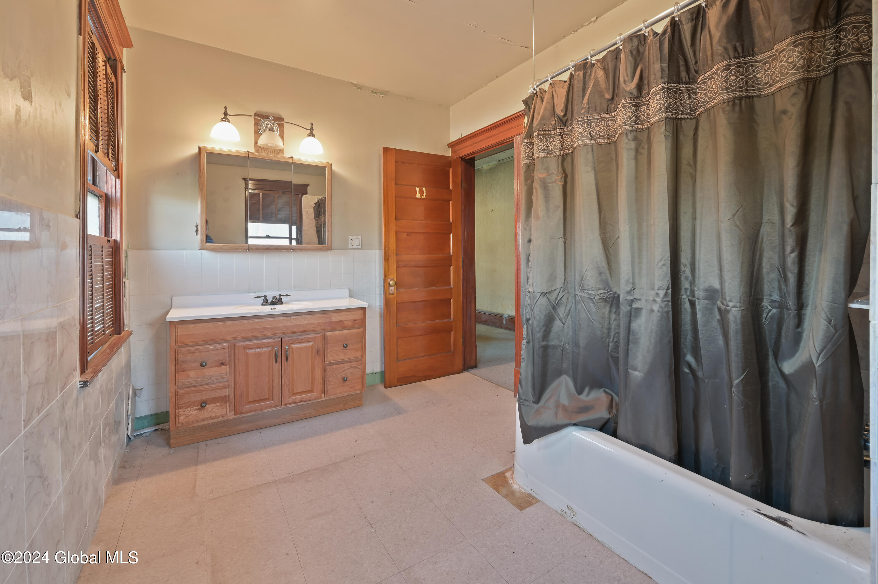 616 E Main Street Cobleskill NY 12043