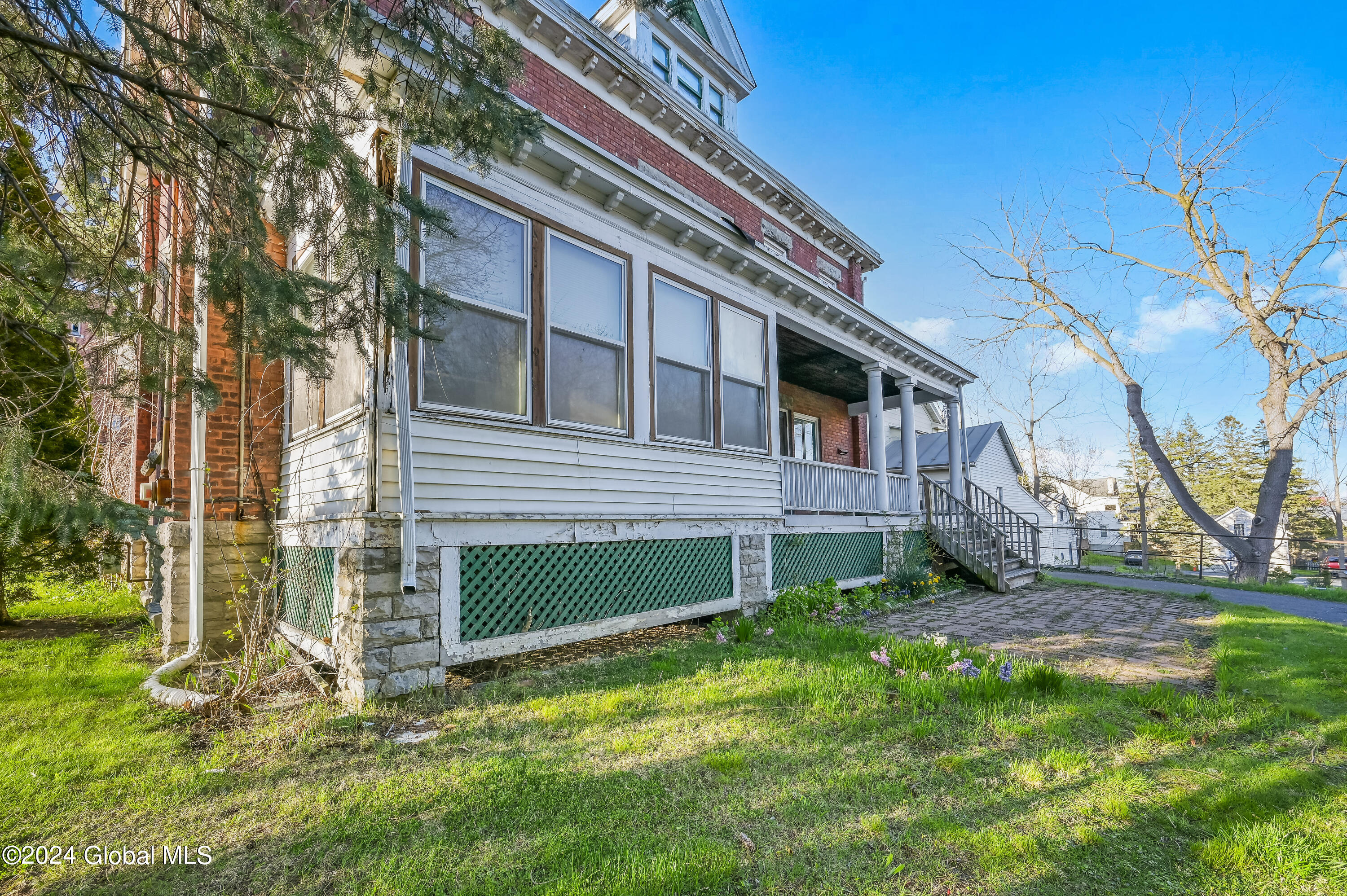 616 E Main Street Cobleskill NY 12043