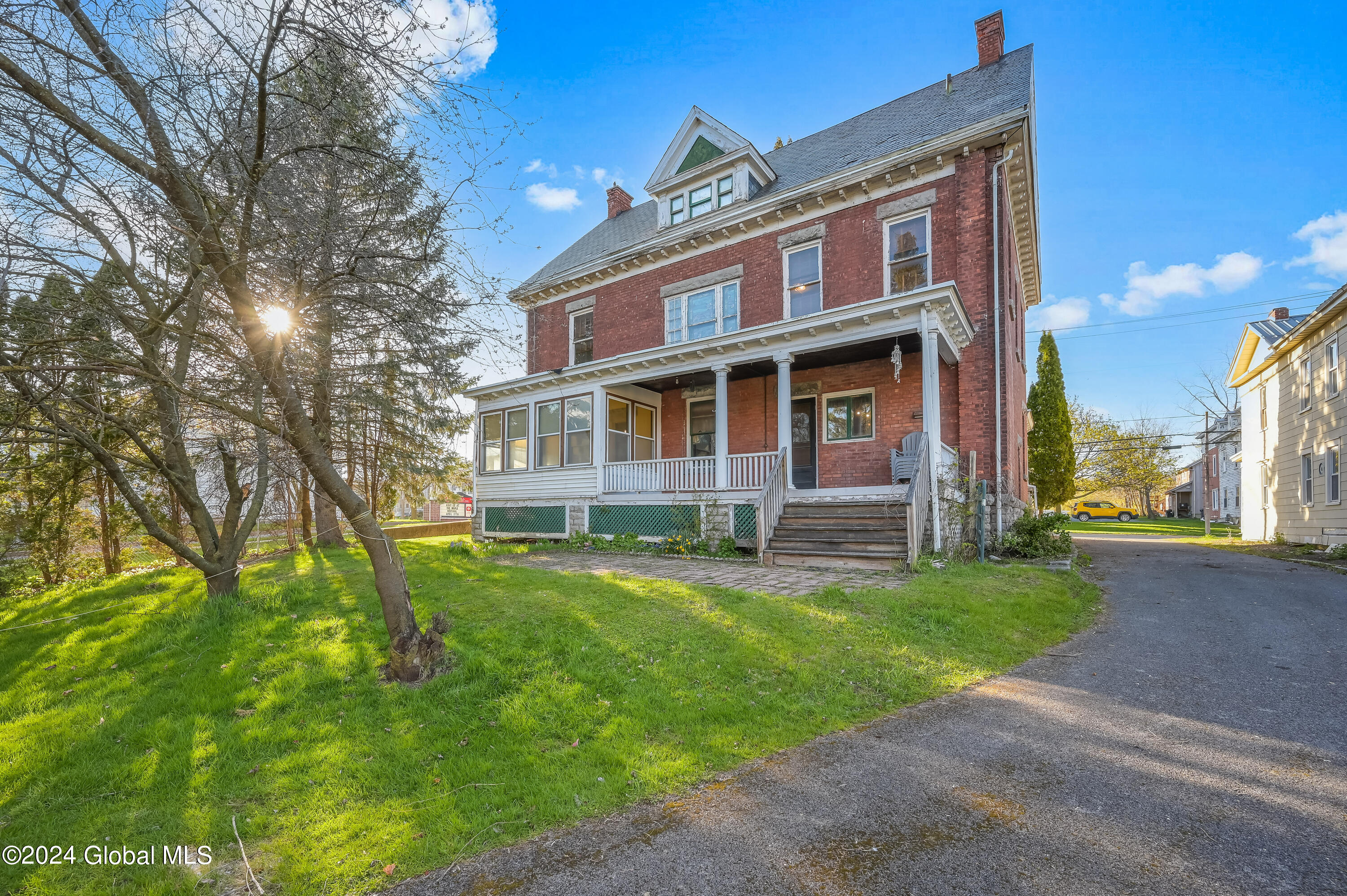616 E Main Street Cobleskill NY 12043