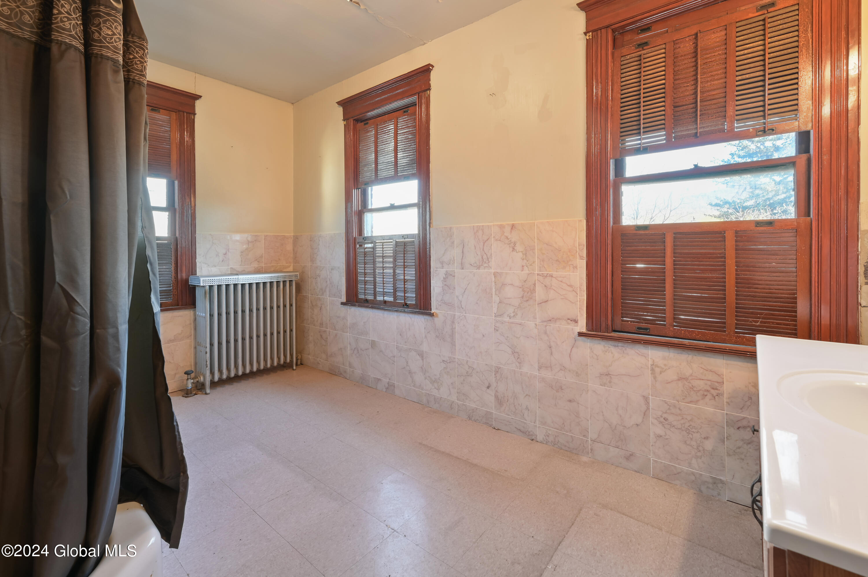 616 E Main Street Cobleskill NY 12043