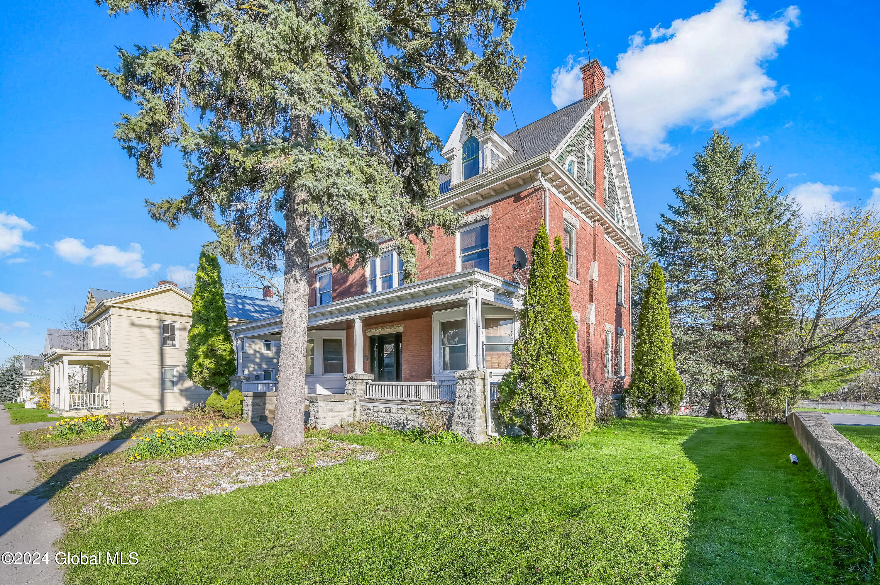 616 E Main Street Cobleskill NY 12043