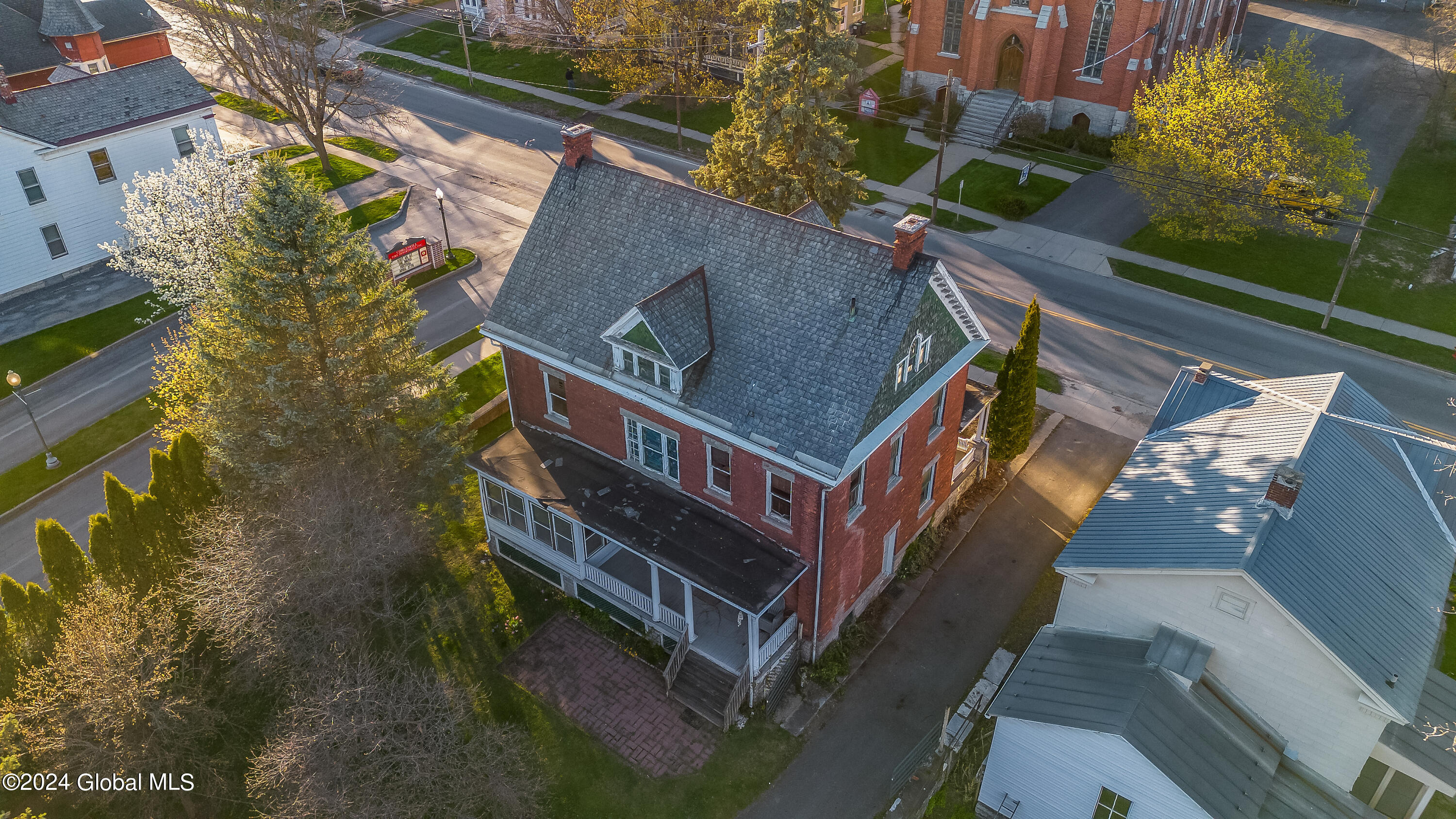 616 E Main Street Cobleskill NY 12043