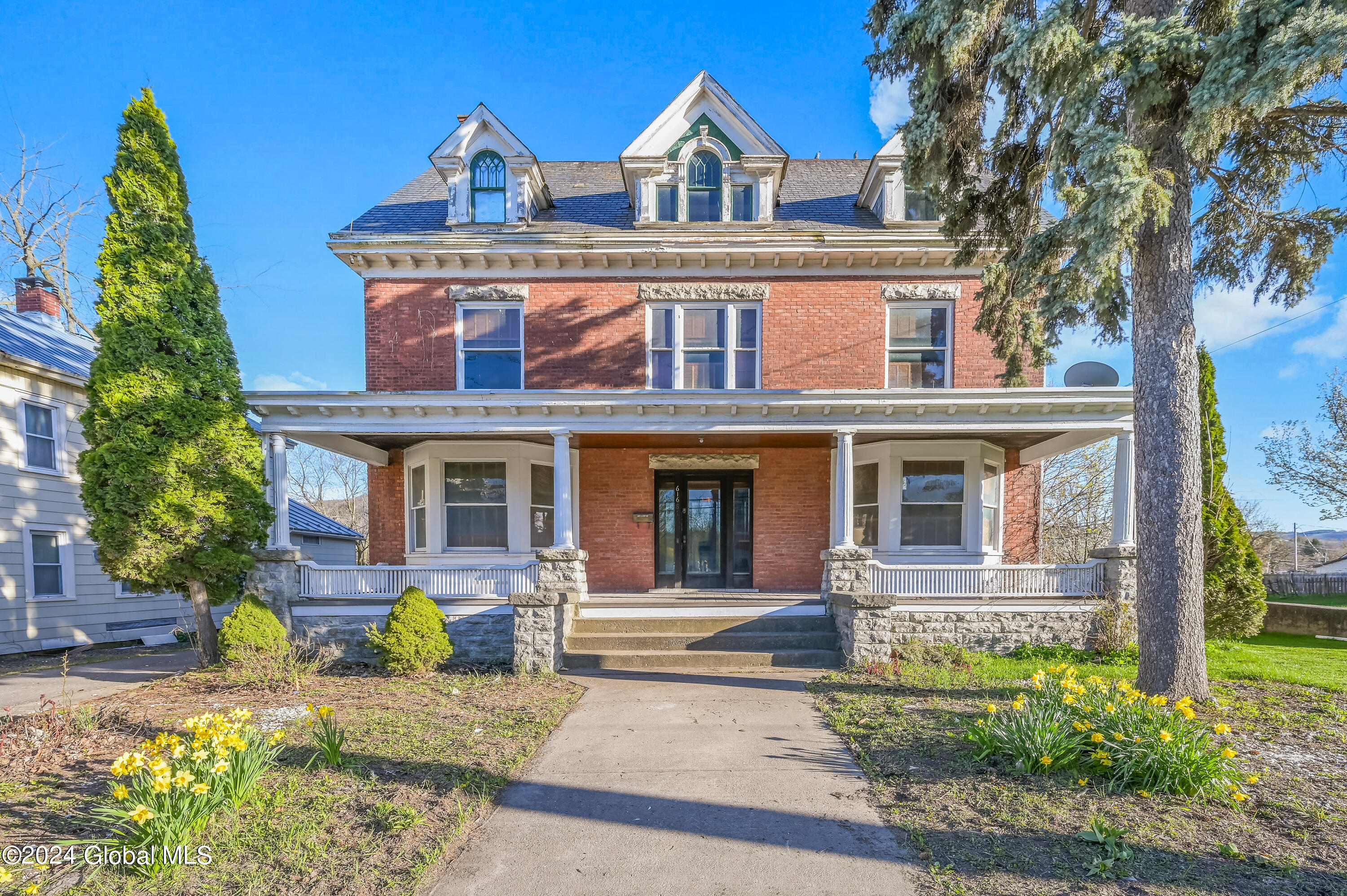 616 E Main Street Cobleskill NY 12043