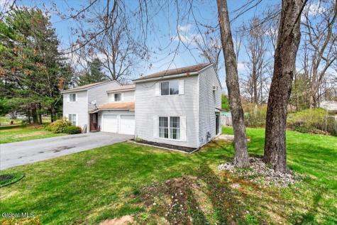 25A Woodcliffe Drive Clifton Park NY 12065