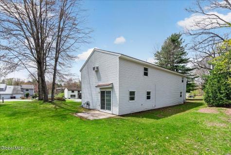 25A Woodcliffe Drive Clifton Park NY 12065