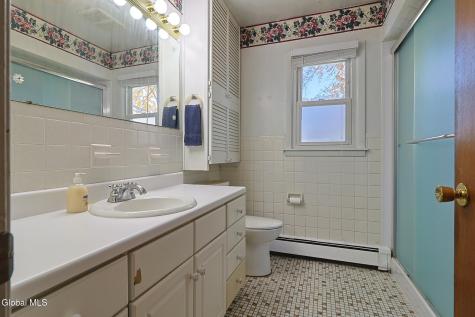 1796 Rensselaer Avenue Rotterdam NY 12303