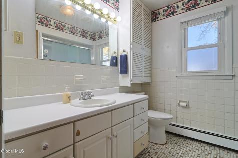 1796 Rensselaer Avenue Rotterdam NY 12303