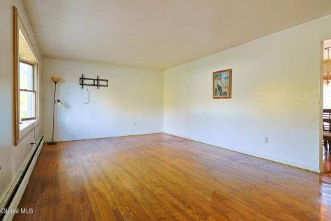 1796 Rensselaer Avenue Rotterdam NY 12303