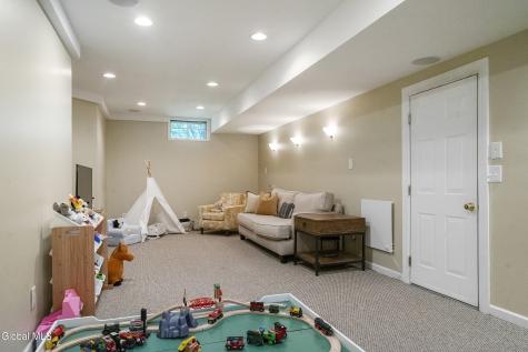 33 Tyler Drive Saratoga Springs NY 12866