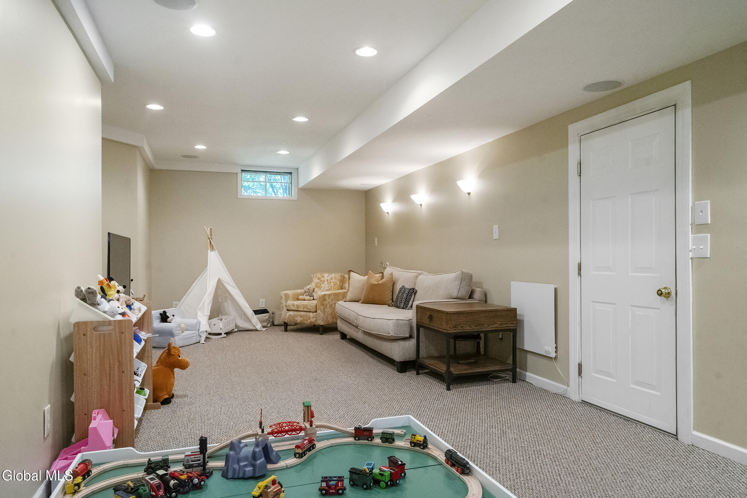 33 Tyler Drive Saratoga Springs NY 12866