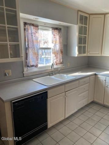 177 Hollywood Avenue Albany NY 12209