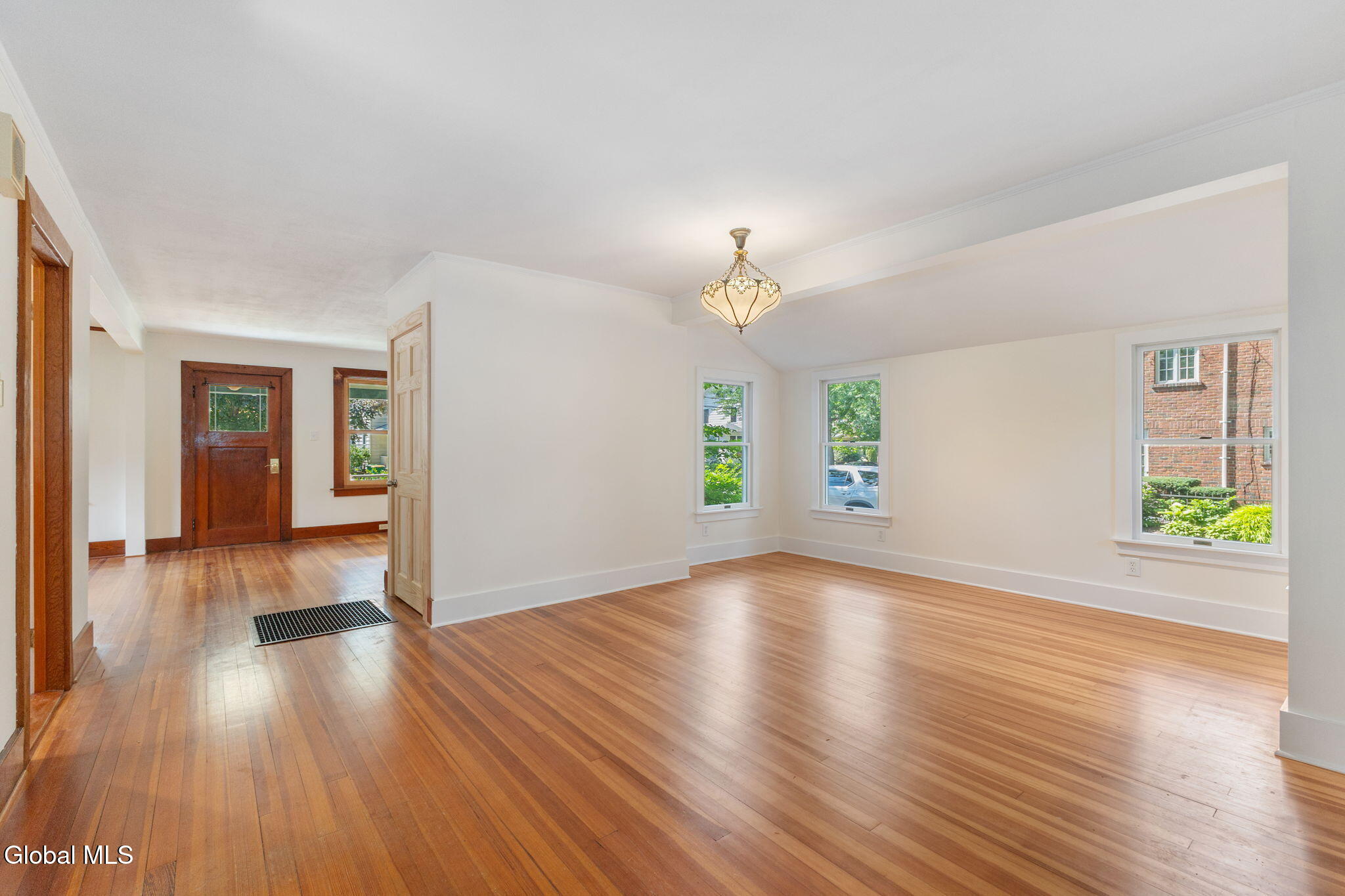 6 Pinewood Avenue Saratoga Springs NY 12866