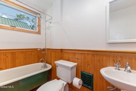 6 Pinewood Avenue Saratoga Springs NY 12866