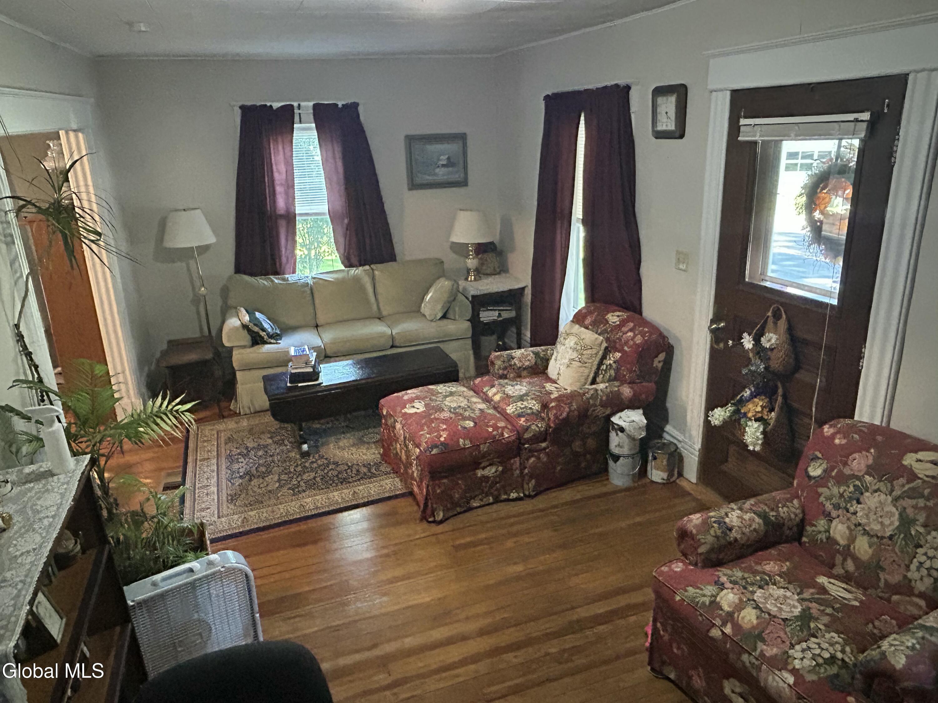 81 Ft Johnson Avenue Fort Johnson NY 12070