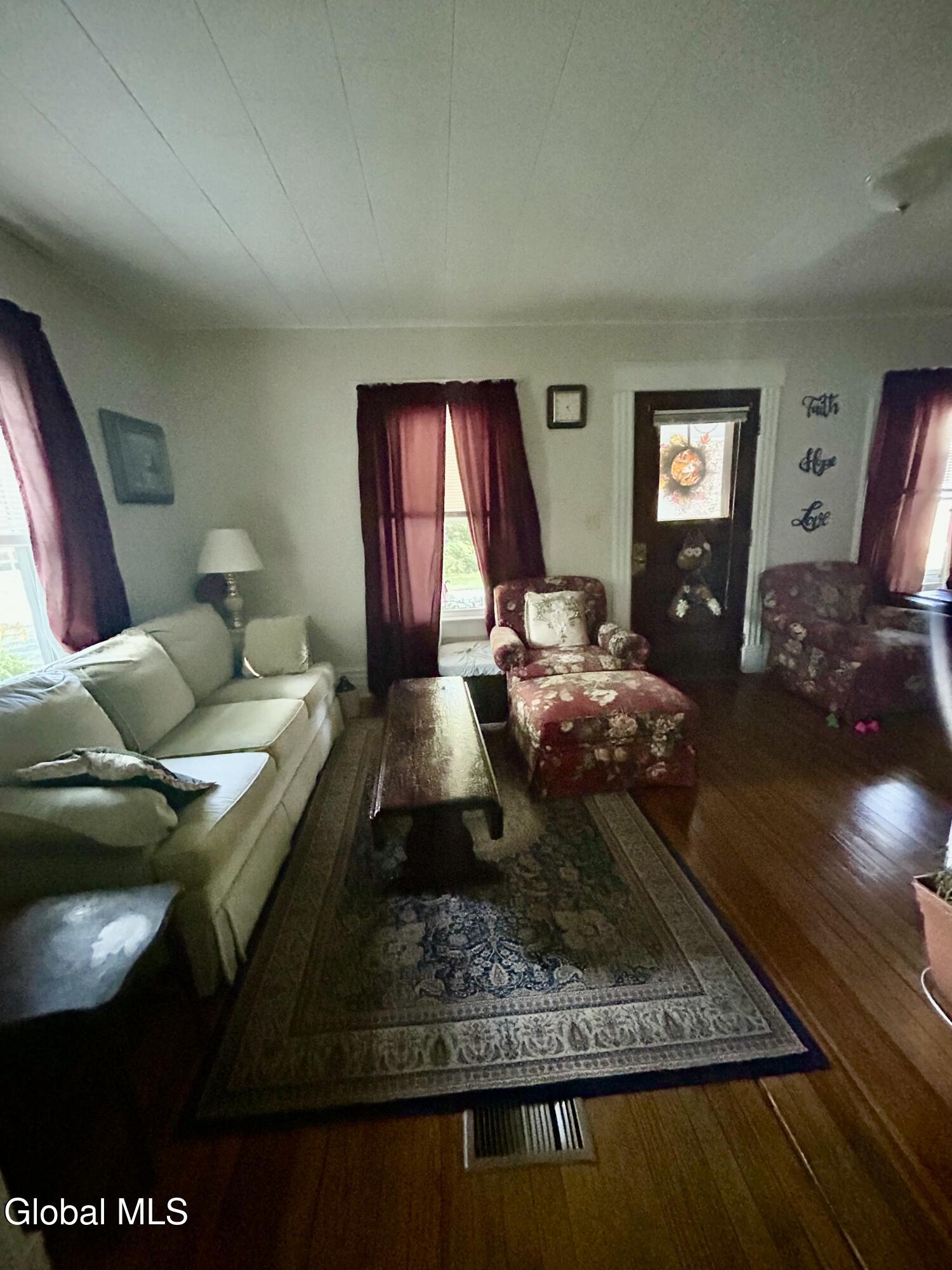 81 Ft Johnson Avenue Fort Johnson NY 12070