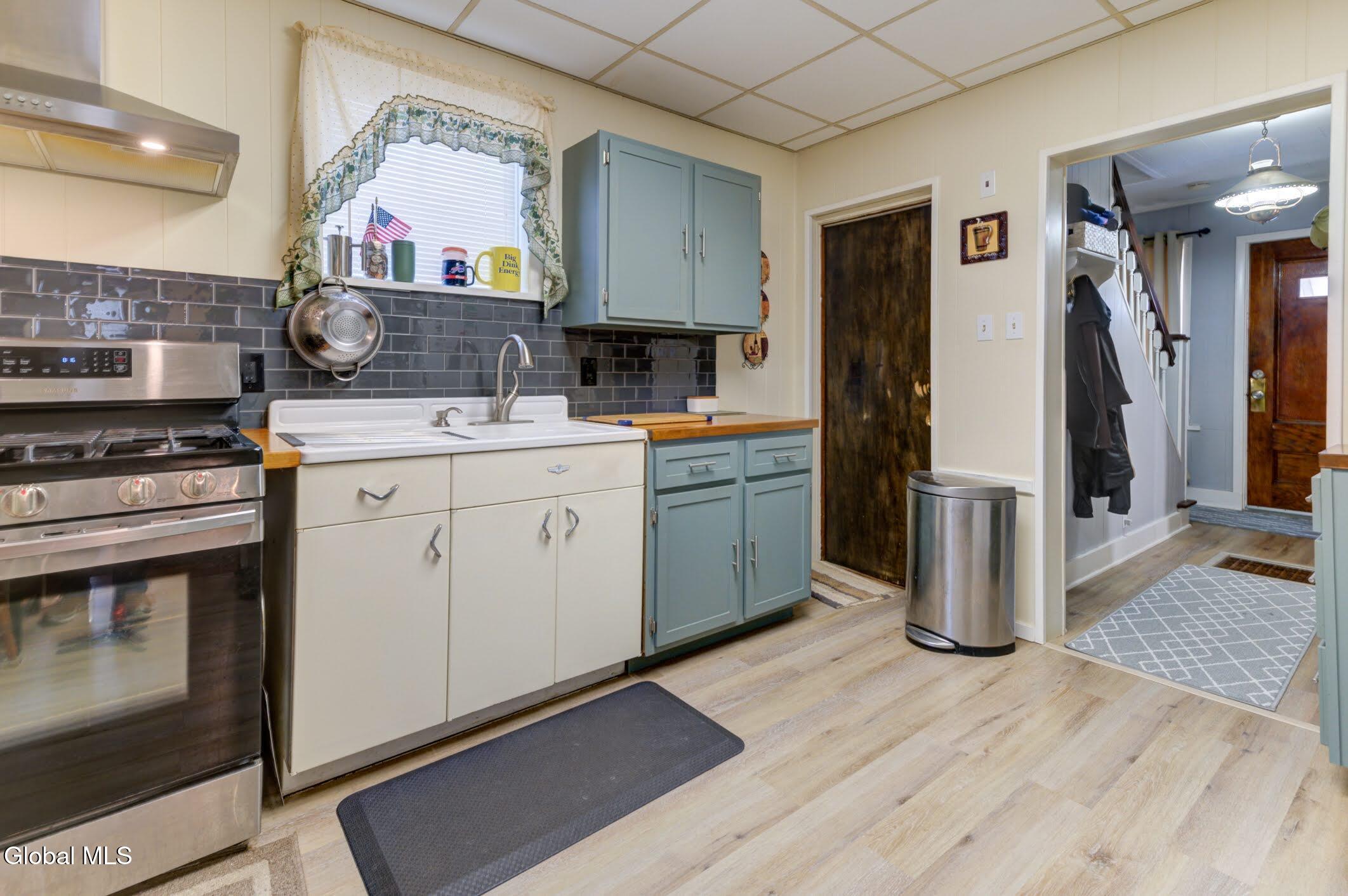 876 Thompson Street Schenectady NY 12306