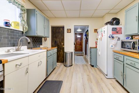 876 Thompson Street Schenectady NY 12306