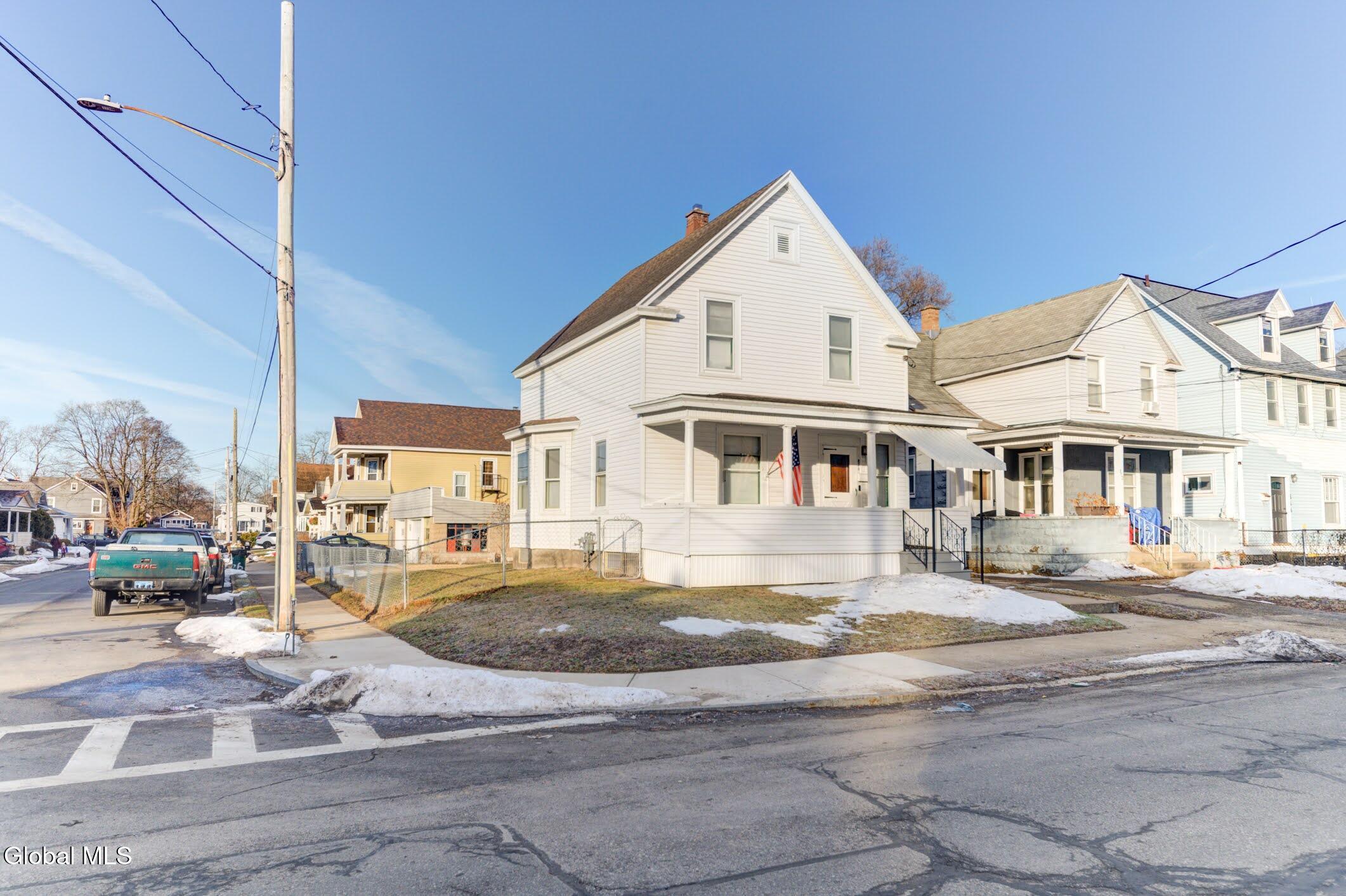 876 Thompson Street Schenectady NY 12306