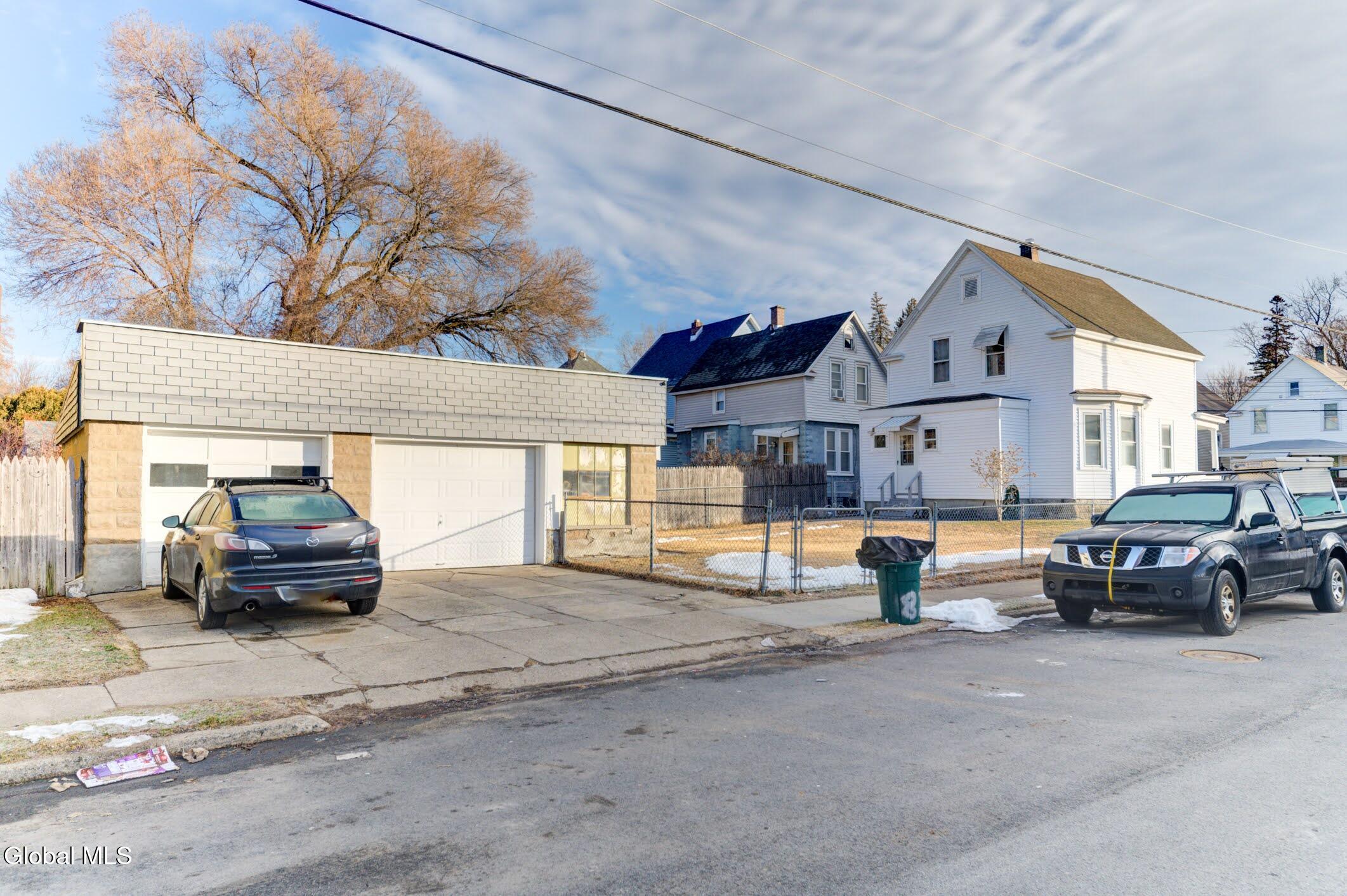 876 Thompson Street Schenectady NY 12306