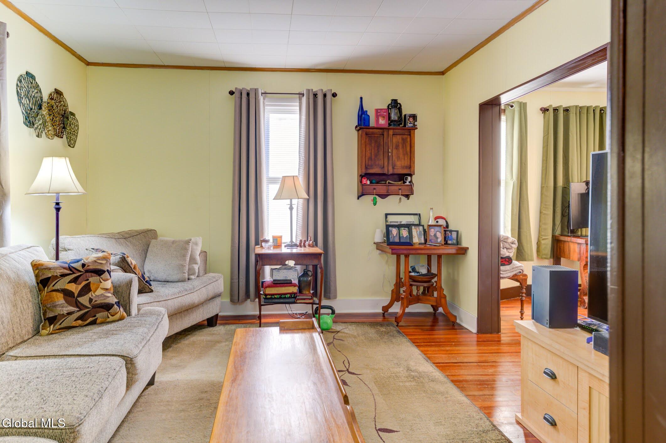 876 Thompson Street Schenectady NY 12306