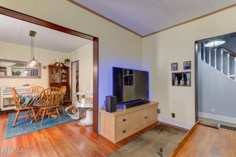 876 Thompson Street Schenectady NY 12306