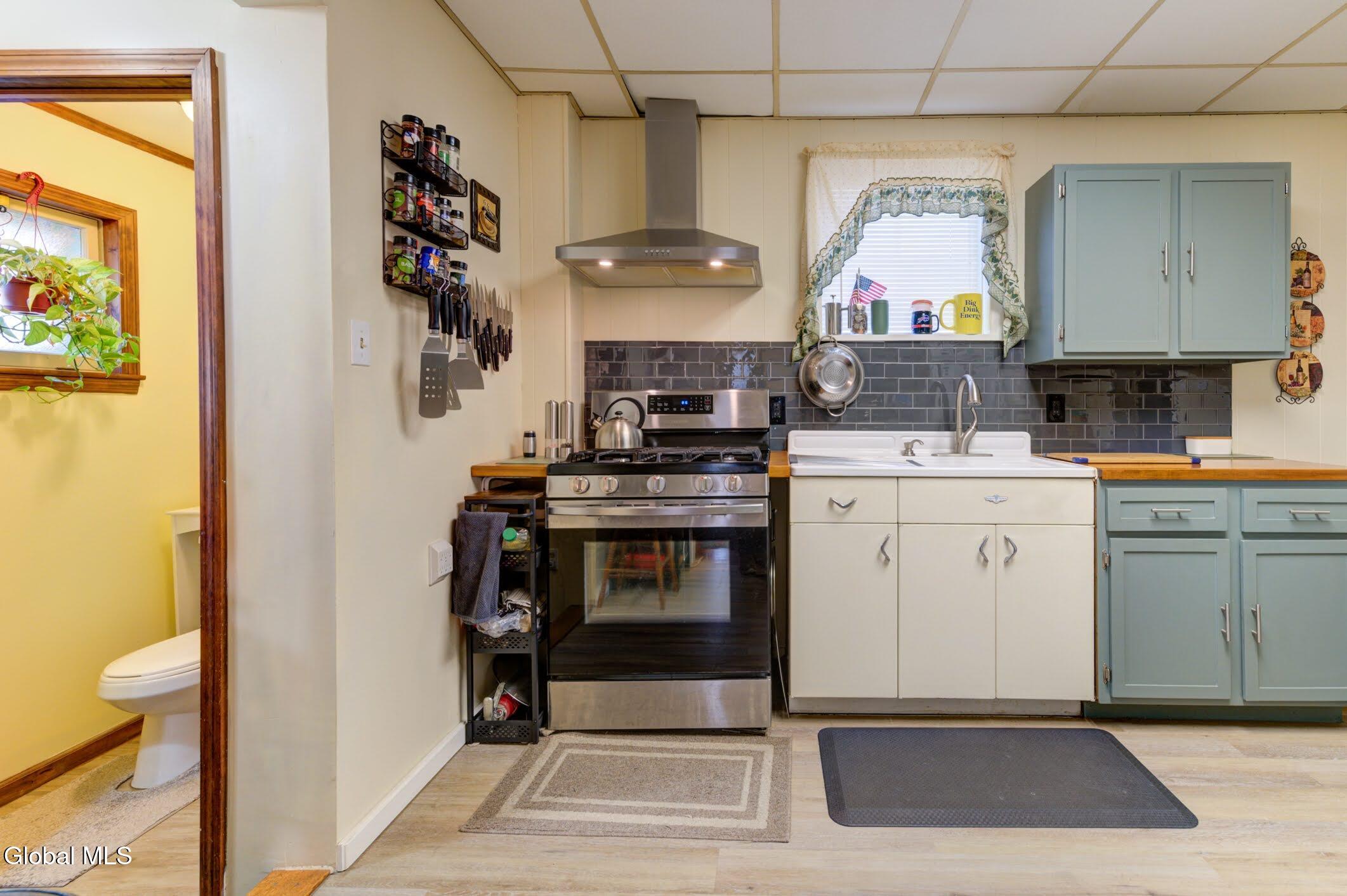 876 Thompson Street Schenectady NY 12306