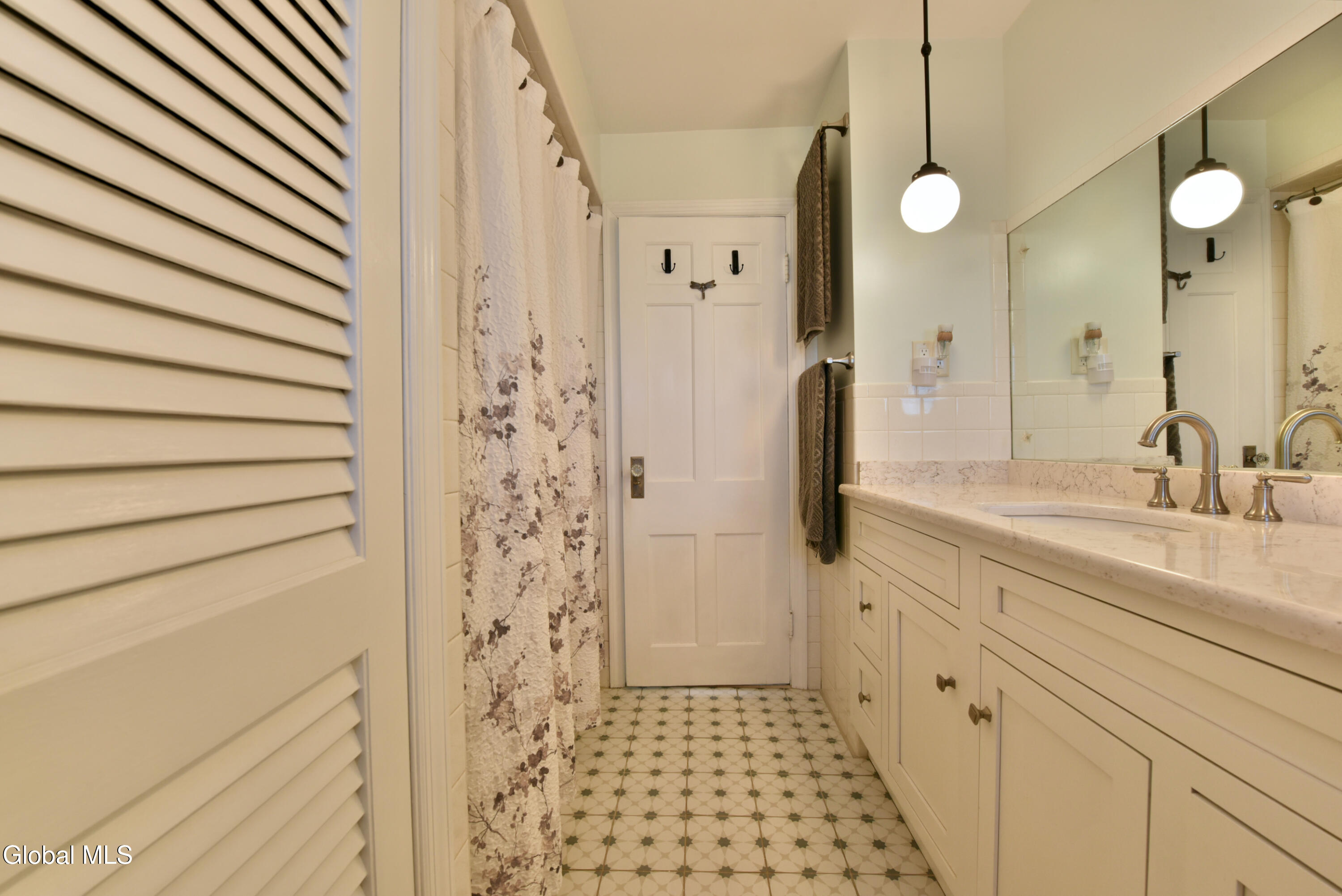 846 Wright Avenue Schenectady NY 12309