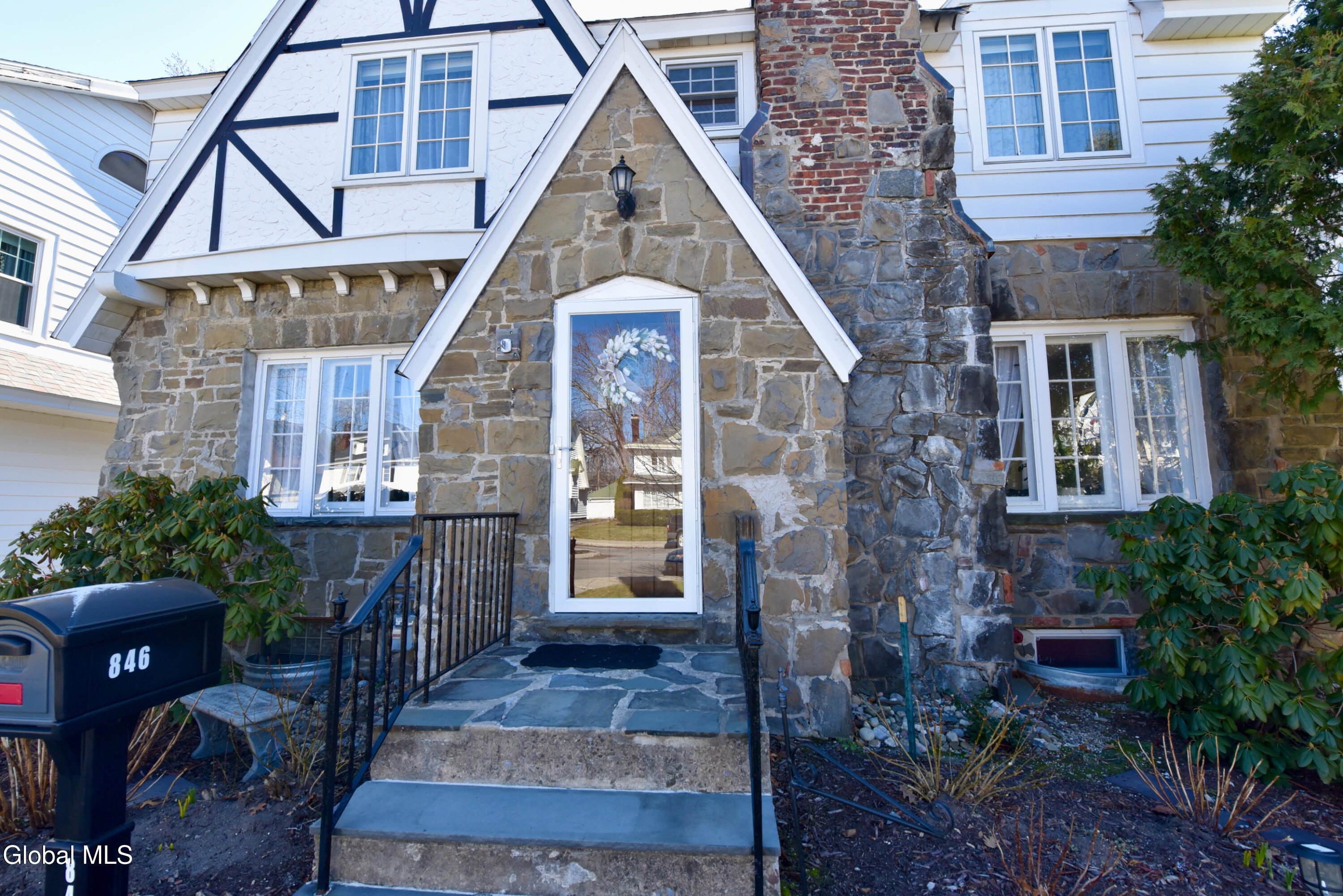 846 Wright Avenue Schenectady NY 12309
