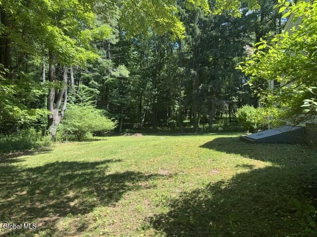 294 Thais Road Averill Park NY 12018
