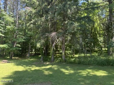 294 Thais Road Averill Park NY 12018