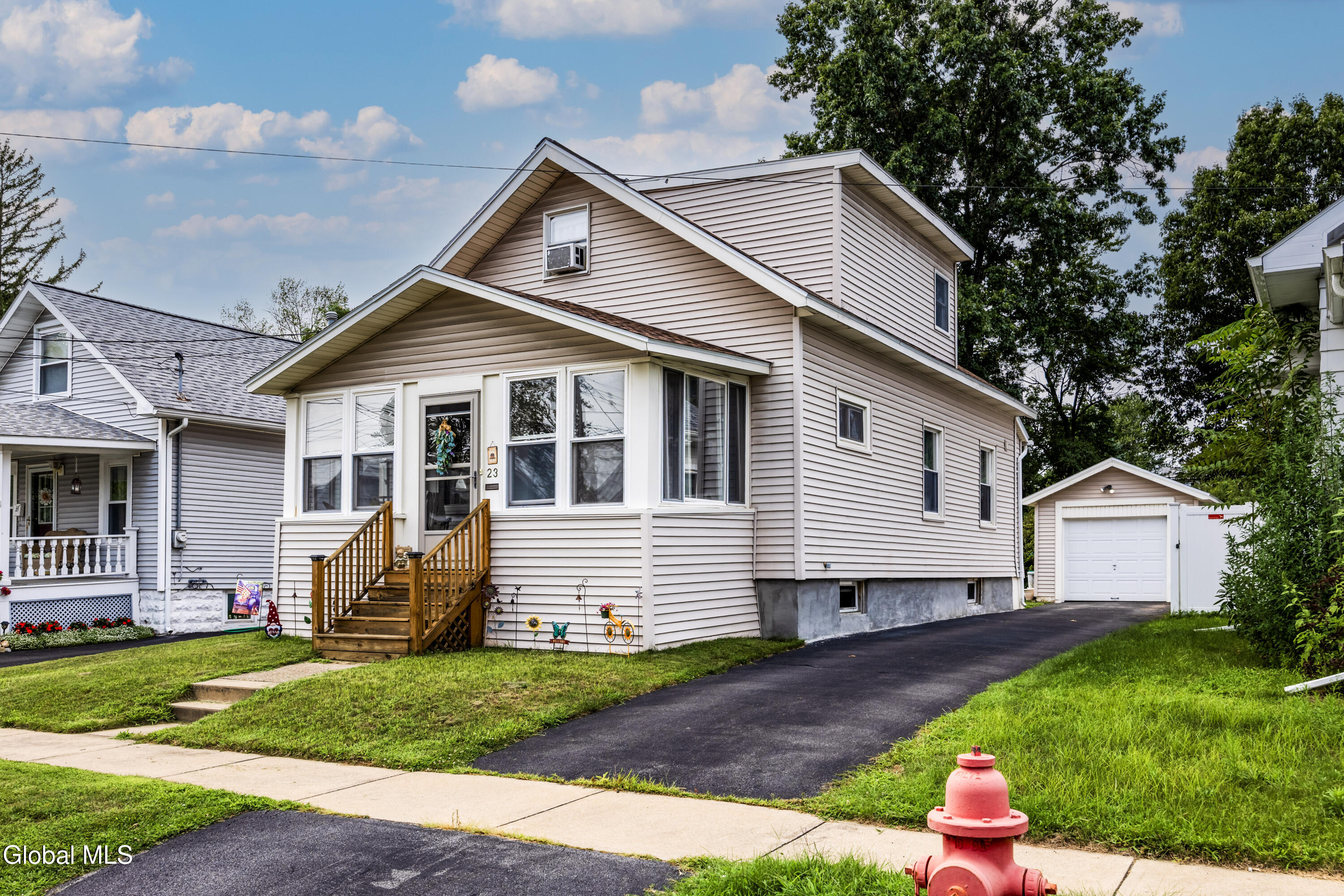 23 Elliott Avenue Schenectady NY 12304