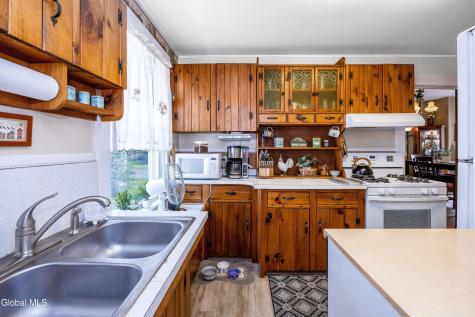 23 Elliott Avenue Schenectady NY 12304