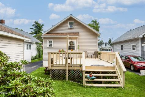 23 Elliott Avenue Schenectady NY 12304