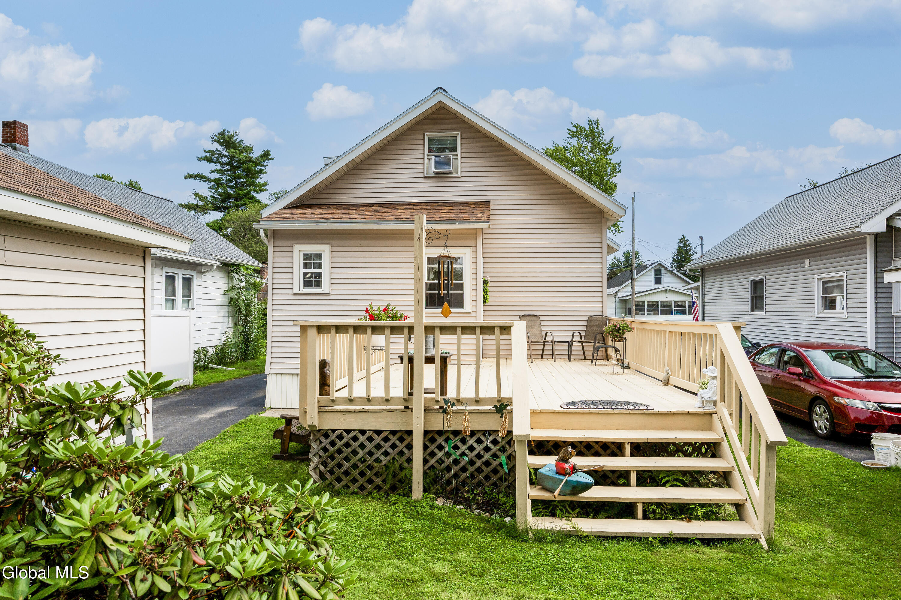 23 Elliott Avenue Schenectady NY 12304